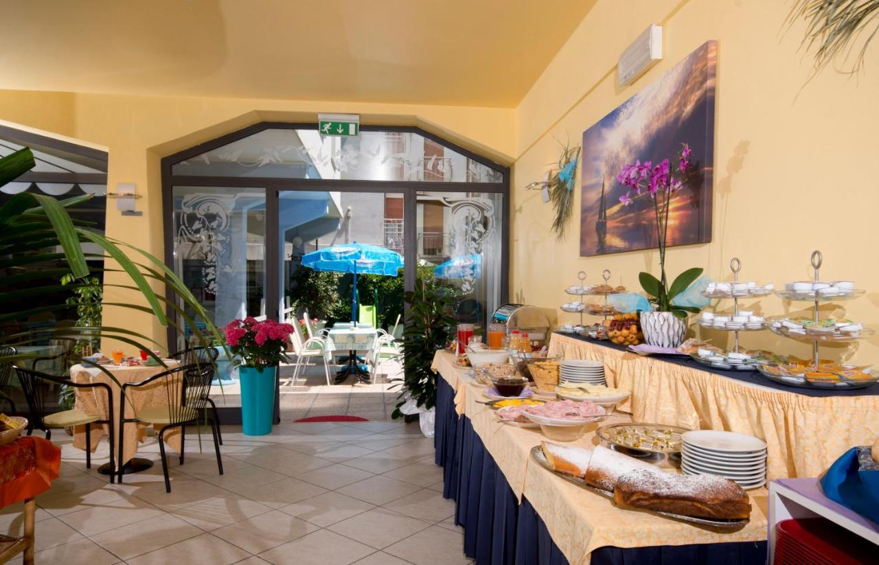 Hotel Milano Gatteo a Mare Dış mekan fotoğraf