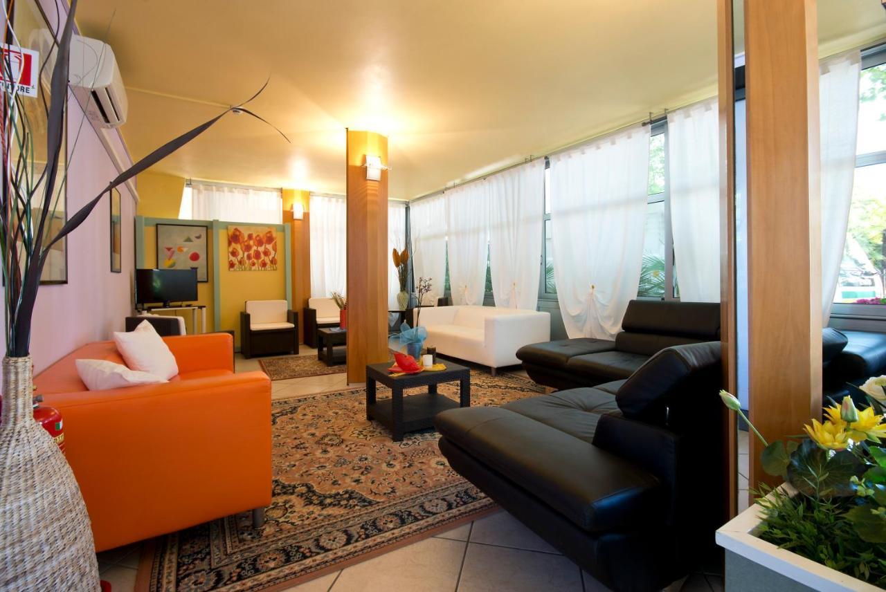 Hotel Milano Gatteo a Mare Dış mekan fotoğraf