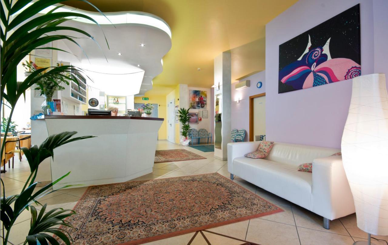 Hotel Milano Gatteo a Mare Dış mekan fotoğraf
